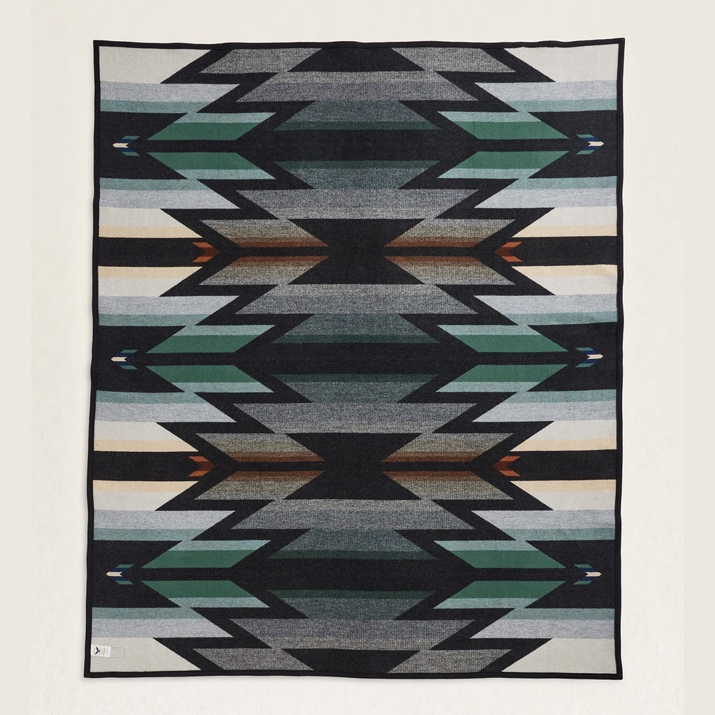 Wyeth Trail Oxford Blanket - Retreat Home Furniture