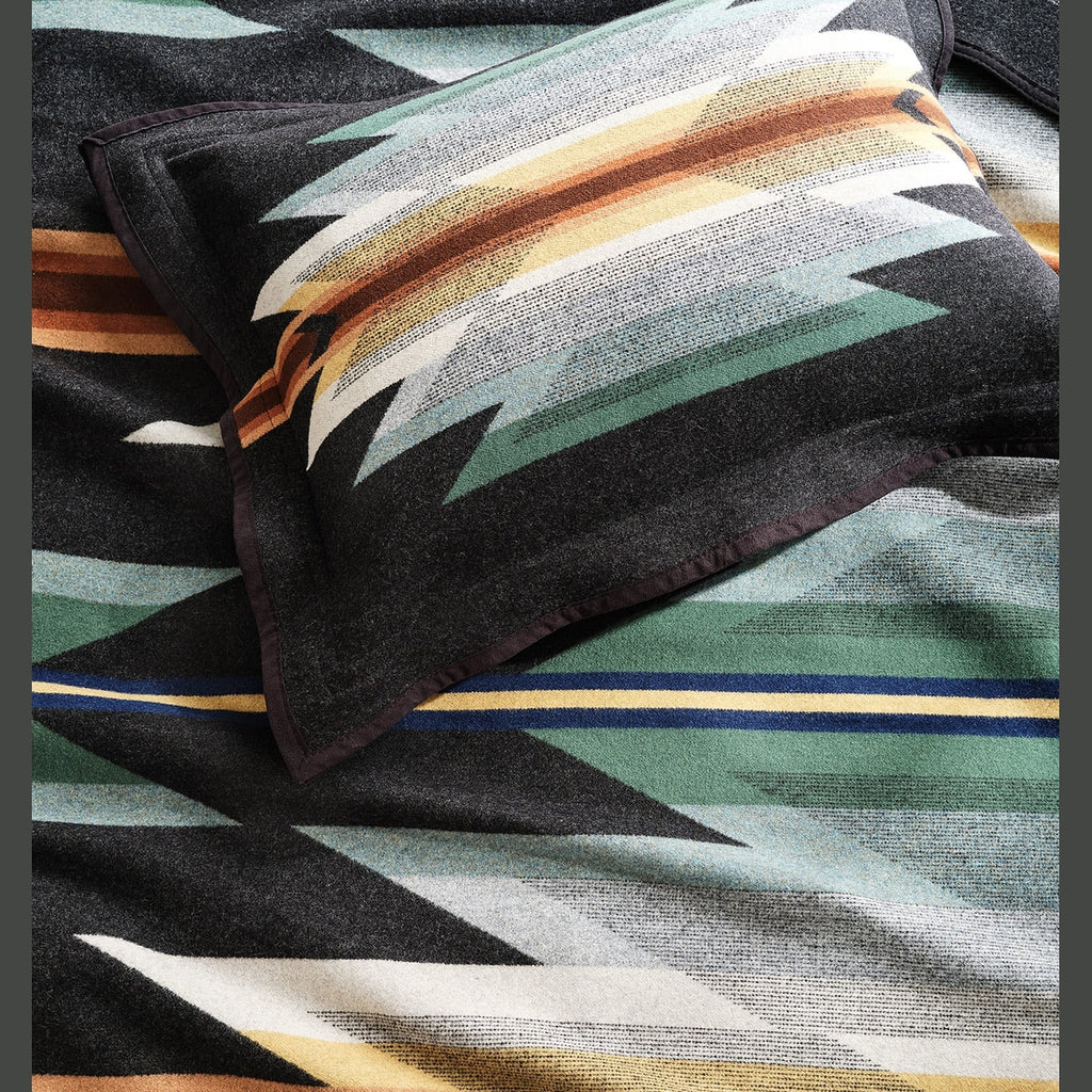 Wyeth Trail Oxford Blanket - Retreat Home Furniture