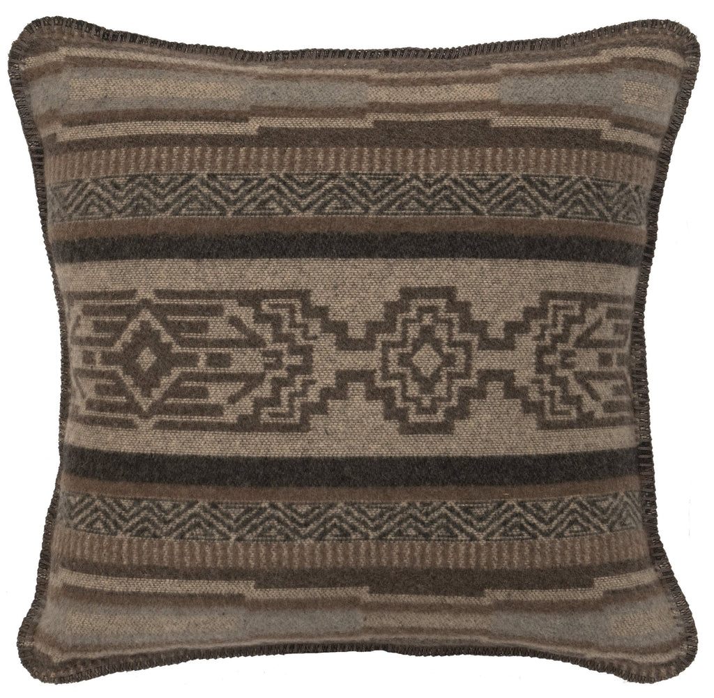 Lodge Lux Bed Scarf & Pillow Set by Wooded River