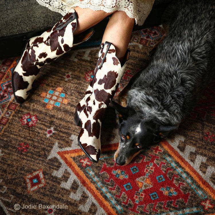 Southwest Persia - Brown - Retreat Home Furniture