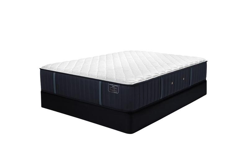 Cassatt Plush - Queen