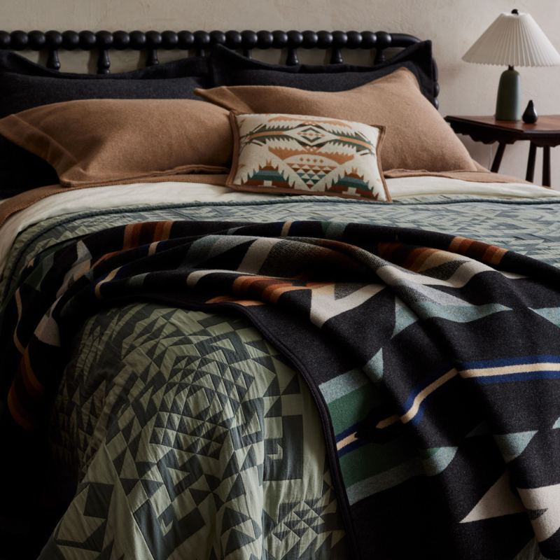 Wyeth Trail Oxford Blanket - Retreat Home Furniture